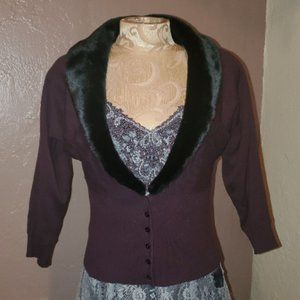Vintage Liz Claiborne Faux Fur Collar Y2K  Millenial Cropped Cardigan